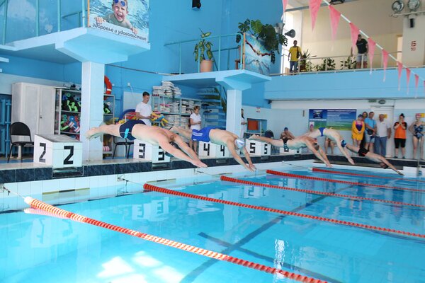 Спорт и труд рядом идут