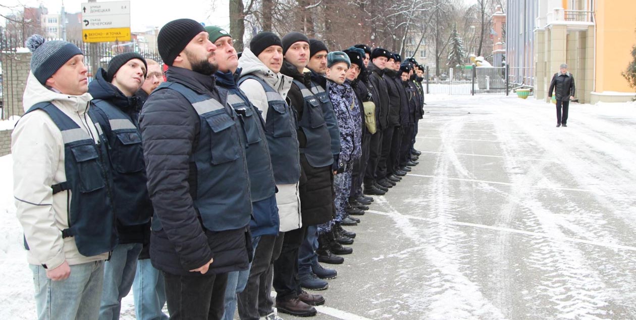 Дружинники Горьковского автозавода получили награды за вклад в охрану порядка