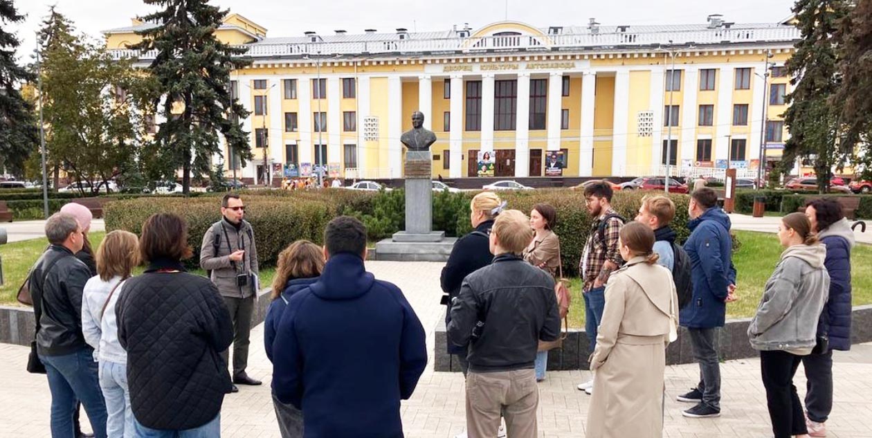 Жители Нижнего Новгорода приняли участие в первой экскурсии по Соцгороду, организованной Музеем истории ГАЗ